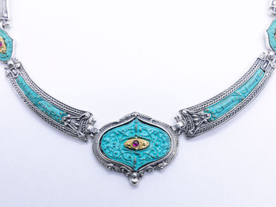 Collar de estilo Etrusco