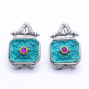 Pendientes de estilo etrusco en forma cuadrada